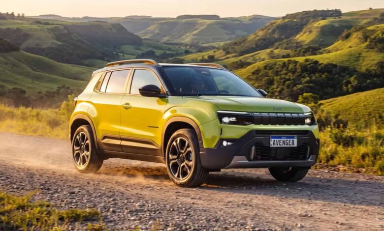Jeep Avenger chega ao Brasil por R$ 114.990 e é híbrido mais barato do país