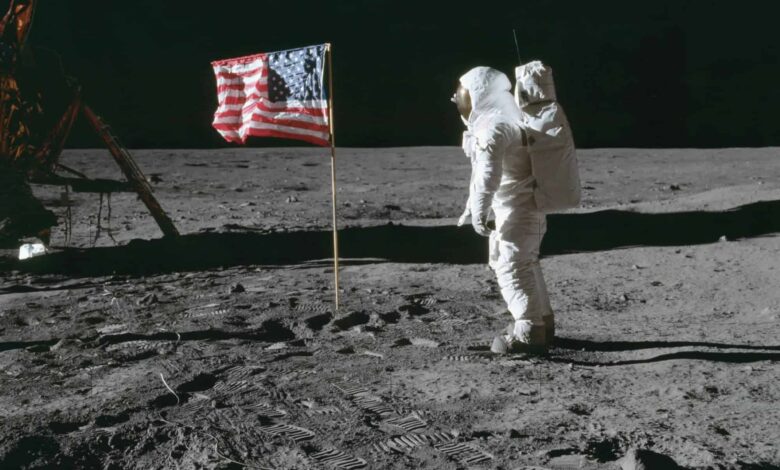 O que sobrou das bandeiras que os astronautas deixaram na Lua