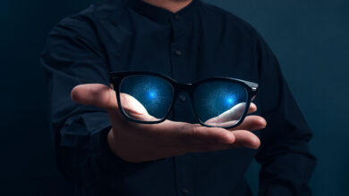 Patente da Meta mostra óculos inteligentes com reconhecimento facial