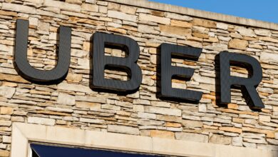Uber é multada em quase R$ 5 bilhões por usar algoritmo para suspender motoristas