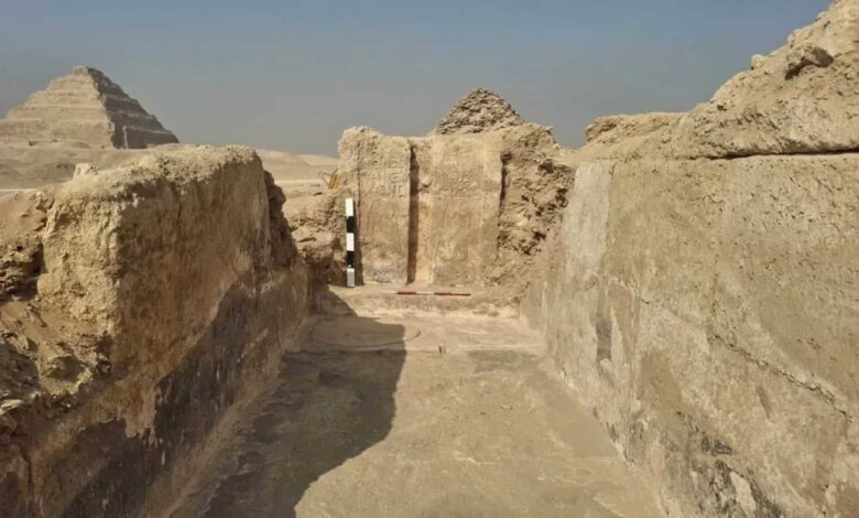 Arqueólogos encontram “porta” de 4,7 mil anos que ligava mundo dos vivos ao dos mortos