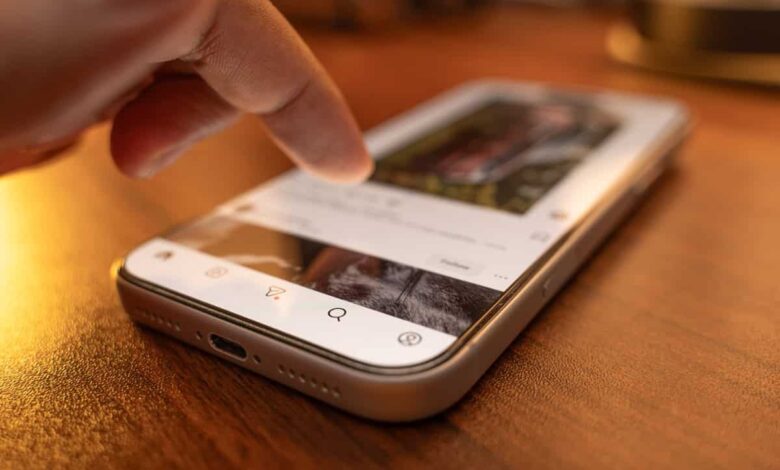 Austrália quer proibir feed recomendado em redes sociais