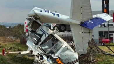Avião de pequeno porte cai em Midrand e fere duas pessoas