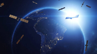 Como é o trabalho de quem impede satélites de saírem “voando sem rumo” pelo espaço