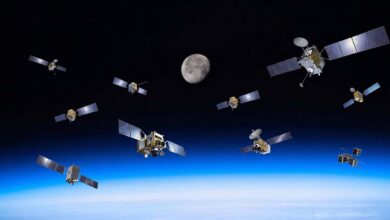 O espaço é “terra de ninguém”? A ausência de leis para o lixo orbital e o impasse diplomático na Lua