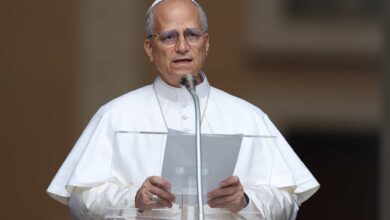 Papa Leão XIV critica uso da IA para decisões humanas em meio a debate sobre segurança da tecnologia