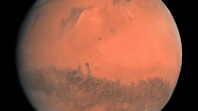 Rover Curiosity encontra buracos misteriosos no solo de Marte
