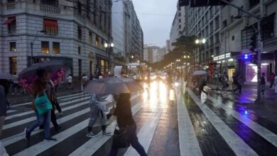 Frente fria encontra calor do interior e reforça temporais no Brasil