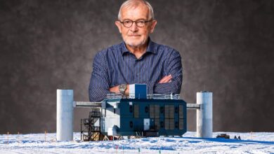 Nobel de Física celebra cientista que abriu uma nova janela para o Universo no gelo antártico
