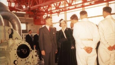 O dia em que a rainha Elizabeth II inaugurou a primeira usina nuclear comercial do mundo e iniciou a Era Atômica do Reino Unido